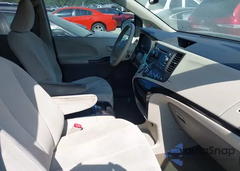 2014 Toyota Sienna Le V6 8 Passenger из США, поврежденный, VIN 5TDKK3DC0ES525623